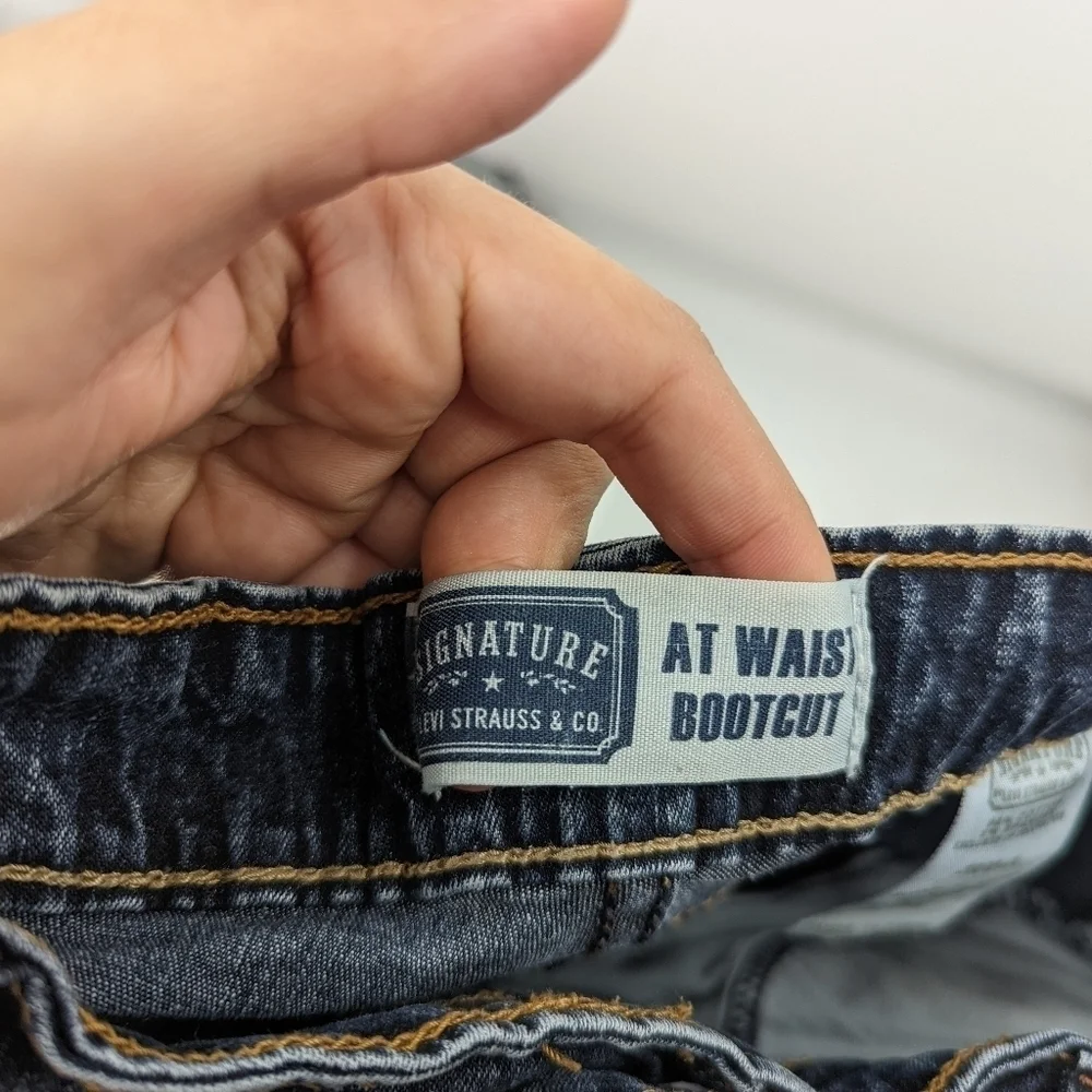 LEVI'S Signature At Waist Bootcut Jeans